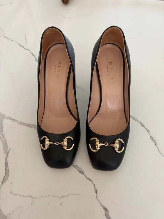 Gucci Black Leather Pump with Gold Horsebit Accent - Picture 2 of 8